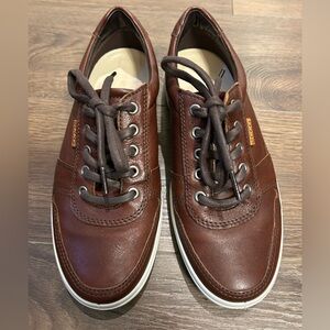 Ecco Soft City Leather sneakers size 7 / 39 brown upper white bottoms excellent
